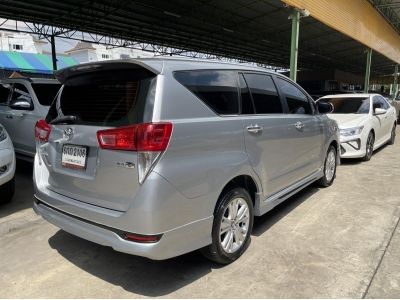 ปี2017 TOYOTA INNOVA CRYSTA 2.8 V AT รูปที่ 6