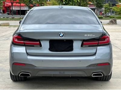 2021 BMW Series 5 530e 2.0 M Sport รูปที่ 6