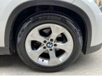 Bmw X1 2.0i รถศูนย์ สีขาว เบาะแดง ปี 2013 วิ่ง 14x,xxx km. แท้ รูปที่ 6