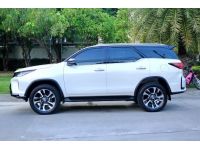 2020 TOYOTA Fortuner Legender 2.8 sigma4  ดีเซล ออโต้ 4wd รูปที่ 6