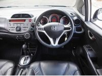 HONDA JAZZ 1.5 SV i-VTEC (MNC) ปี 2013 เกียร์AUTO สภาพนางฟ้า รูปที่ 6