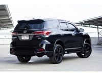 TOYOTA Fortuner TRD Sportivo 2.8Trd 4x4 Blacktop ปี 2017 รูปที่ 6