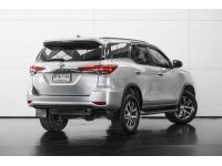 TOYOTA FORTUNER 2.4 V 2WD ปี 2016 รูปที่ 6