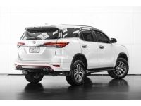 TOYOTA FORTUNER 2.4 V 2WD ปี 2016 รูปที่ 6