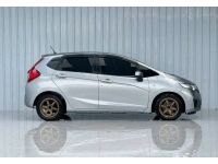 HONDA JAZZ 1.5 V i-VTEC GK เกียร์ออโต้ ปี 2017 รูปที่ 6