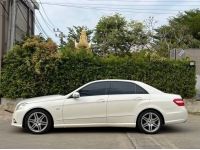 BENZ E200 AMG หลังคาแก้ว 3 จอ สีขาว ปี 2012 ไมล์ 90,000 km. รูปที่ 6