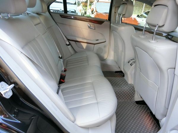 BENZ E200 CGI ELEGANCE ( W212) ปี2012 รถสวยมือเดียวจากป้ายแดง ไมล์ 6 หมื่นกิโลแท้ๆมีประวัติศูนย์มีบุ๊คเซอร์วิสครบเช็คได้ค่ะ รูปที่ 7