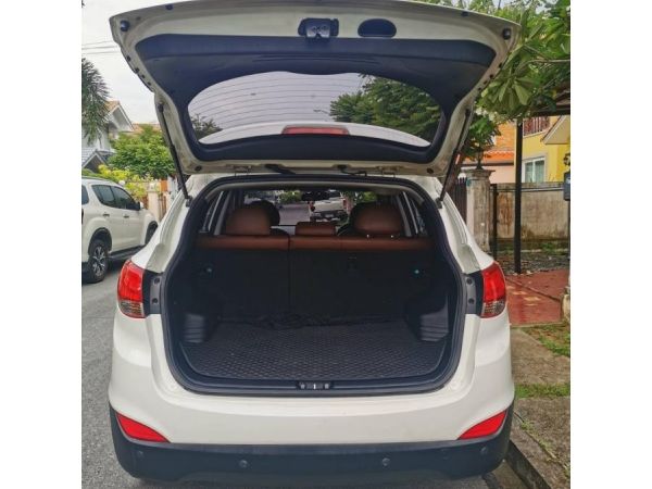 ขายถูก HYUNDAI TUCSON 2.0 D 4WD เครื่องดีเซล ปี 2012 เจ้าของรถขายเองค่ะ รถดี สวย ประหยัดมาก ระบบปลอดภัย ขับง่ายค่ะ ราคา : 469,000 บาท รูปที่ 7