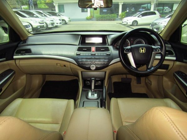 จัดได้เต็ม ฟรีดาวน์ แถมประกันภัย 2009 HONDA ACCORD 2.0 E รูปที่ 7