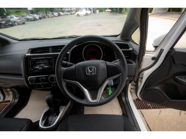 Honda Jazz 1.5S i-VTEC Hatchback AT รูปที่ 7