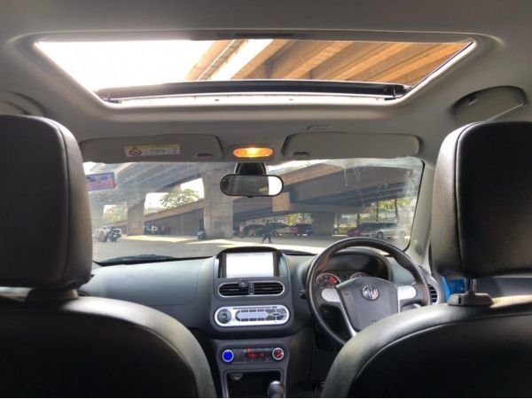 2015 MG 3 1.5 X Sunroof AT รูปที่ 7