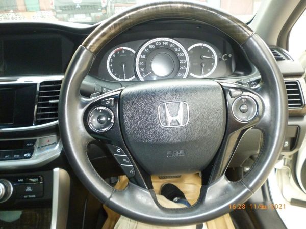 2013 Honda Accord 2.4 A/T Navi 6SRS ABS ม่านหลัง และ ประตูหลัง ซ้าย ขวา กดปุ่มสตาร์ท พวงมาลัย Multi ครุยส์คอลโทรน ขาย รูปที่ 6