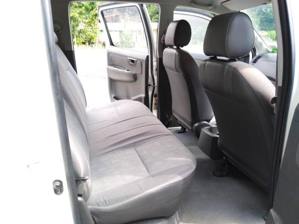 ขายรถบ้าน Toyota Hilux Vigo 2.5 Double Cab รูปที่ 7