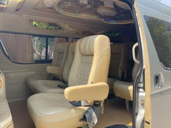 2012 รถตู้ VIP TOYOTA COMMUTER 2.5 D4D MT รูปที่ 7