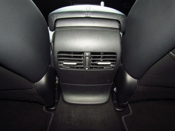 Honda Accord 2.0EL 2011/Auto รูปที่ 7