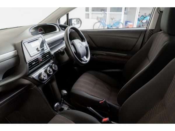 รถตู้ Toyota Sienta 1.5G ปี 17 C 7408 รูปที่ 7