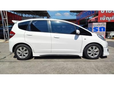 2011 Honda Jazz 1.5V  ผ่อนเพียง 6,xxx เท่านั้น รูปที่ 7