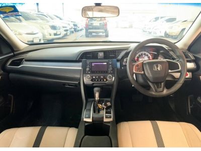 2016 HONDA CIVIC FC 1.8 E เครดิตดีฟรีดาวน์ รูปที่ 7