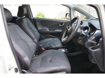 2009 Honda Jazz 1.5 V i-VTEC  สดฟรี VAT 7 % รูปที่ 7