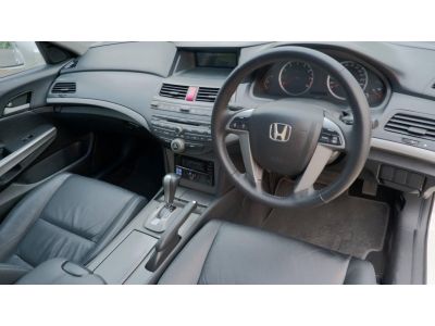 HONDA ACCORD G8  2.0 E i VTEC ปี2010 มือเดียวจากป้ายแดง ไม่เคยติดแก๊ส สภาพสวยเดิมๆทั้งคัน รูปที่ 7