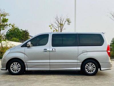 2015 HYUNDAI H1 DELUXE 2.5 DESEL เครดิตดีฟรีดาวน์ รูปที่ 7