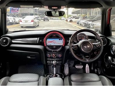 รถหรู สวยไม่ซ้ำใคร Mini Cooper S (F55) 2014 รูปที่ 7