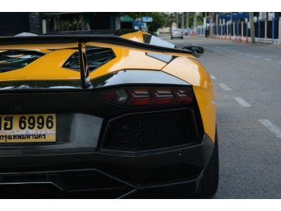 Lamborghini Aventardor Lp700-4 50 th roadster ปี13 รูปที่ 7