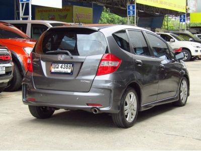 จัดไฟแนนซ์เหลือตังส์ไม่มีเครดิตก็ฟรีดาวน์ได้นะ ออกรถ 0 บาท 2011 Honda Jazz 1.5 SV i-VTEC Hatchback AT สีเทา รุ่นท๊อป รูปที่ 7