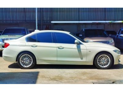 2013 BMW Series3  320d 2.0 Luxury เครดิตฟรีดาวน์ รูปที่ 7