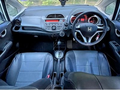 Honda Jazz 1.5 i-VTEC รุ่น V เกียร์ Auto ปี 2011 รูปที่ 7