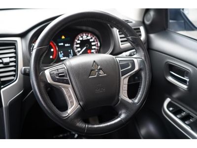 Mitsubishi Triton 2.4 GT Plus Premium Double Cab ปี 2019 ไมล์ 39,××× km. รถบ้าน รถมือเดียว ฟรีดาวน์ได้ รูปที่ 7