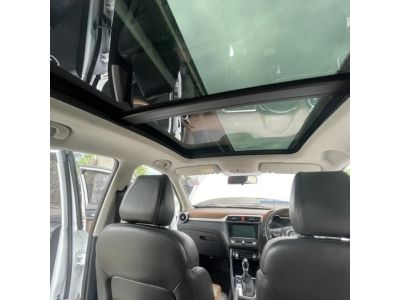 MG ZS 1.5X SUNROOF สีขาว รูปที่ 7