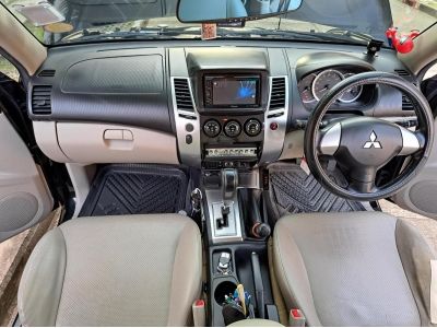 Pajero Sport 3.2 TDi AUTO 4WD  สีดำ ตัวท็อป รูปที่ 7