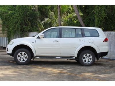 MITSUBISHI PAJERO SPORT 2.5 GLS 2WD CC. ปี 2014 สี ขาว เกียร์ Auto รูปที่ 7