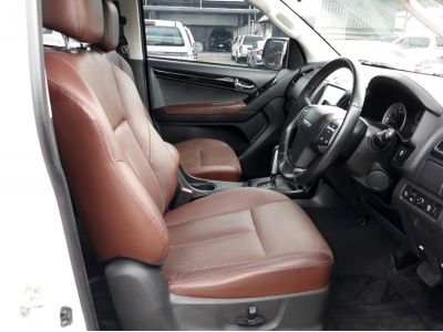 ISUZU D-MAX CAB4 3.0 Z HILANDER CC. ปี 2019 สี ขาว เกียร์ Auto รูปที่ 7