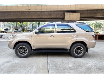 Toyota Fortuner 2.7 V AT ปี 2011 โปร ฟรีดาวน์ กู้ได้100%  ไม่ต้องมีคนค้ำ รูปที่ 7