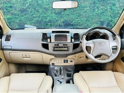 Toyota FORTUNER 3.0 V 4WD รูปที่ 7