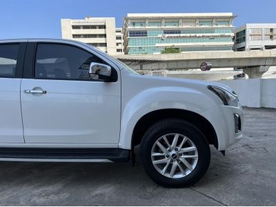 ปี 2019 ISUZU D-MAX CAB4 3.0 Z HILANDER CC. สี ขาว เกียร์ Auto รูปที่ 7