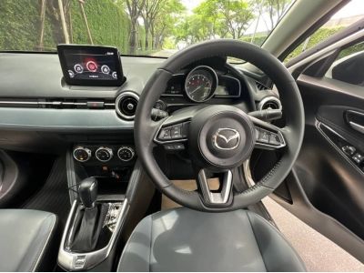 MAZDA 2  1.3 S Leather Sport Hatchback ปี20 สีขาว รูปที่ 7