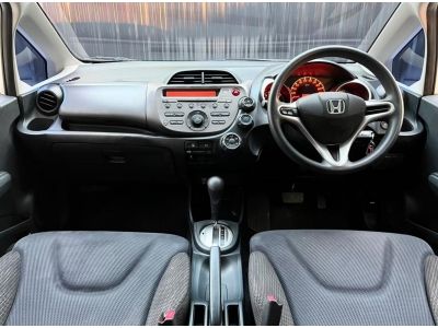 Honda Jazz 1.5 SV A/T ปี 2013 รูปที่ 6