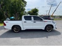 TOYOTA HILUX REVO DOUBLE CAB 2.4 Z-EDITION สีขาว เกียร์ธรรมดา ปี 2021 รูปที่ 7