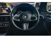 BMW Series 5 530e M Sport 2017 รูปที่ 7