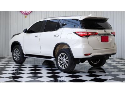 2020 TOYOTA FORTUNER 2.4 V รูปที่ 8