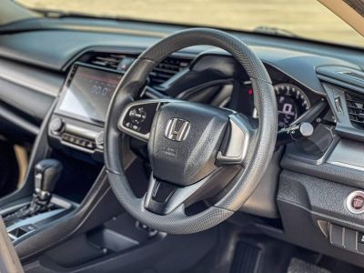 2016​ HONDA CIVIC FC 1.8 E เครดิตดีฟรีดาวน์ รูปที่ 8