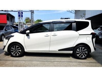 2019 TOYOTA SIENTA 1.5V เครดิตดีฟรีดาวน์ รูปที่ 8