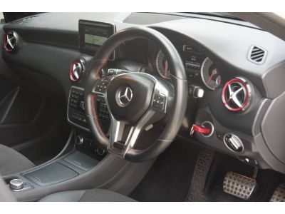 Mercedes Benz A250 2.0 Auto ปี 2015 รูปที่ 8