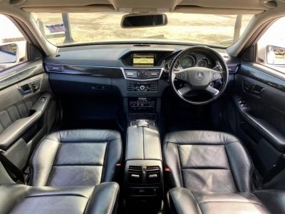 2011 Mercedes Benz E300 3.0 Avantgarde Sports with Comand Online W212 รูปที่ 8