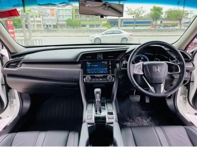 2018 HONDA CIVIC FC 1.8 EL เครดิตดีฟรีดาวน์ รูปที่ 8