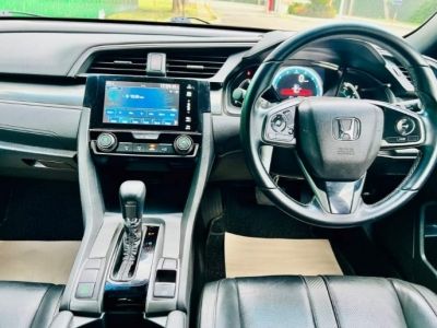 Honda Civic FK 1.5 RS Turbo Hatchback A/T ปี 2017 รูปที่ 8