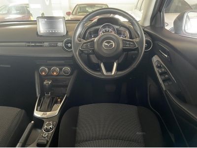 Mazda 2 1.3 Skyactiv Sports High Connect ปี 19 AT (รถมือสอง ราคาดี เจ้าของขายเอง รถสวย สภาพดี ไมล์แท้) รูปที่ 8